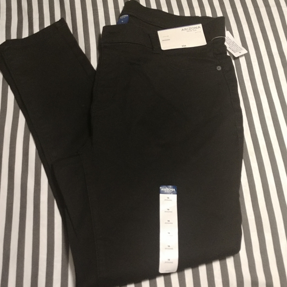 Arizona Black Jeggings NWT